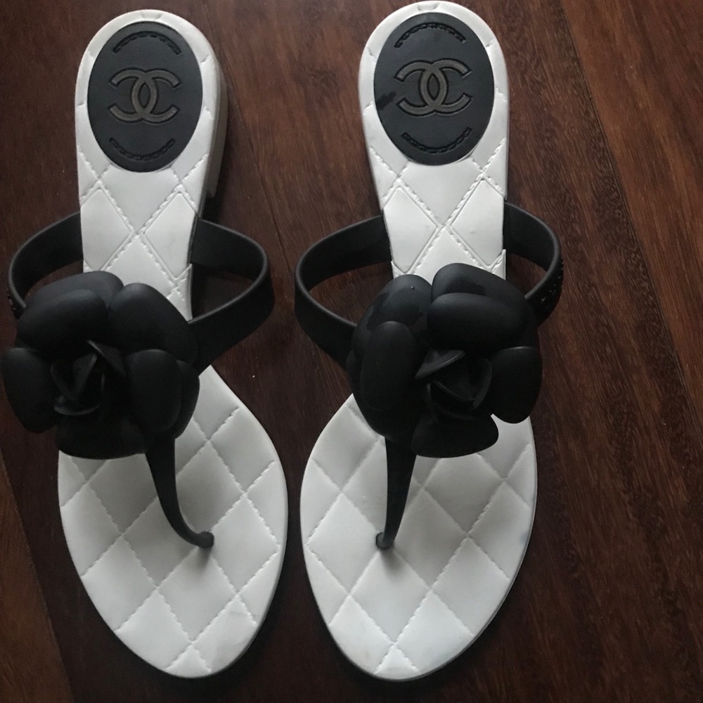 Chanel sandals size 41